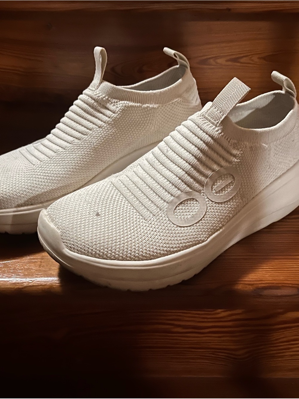 OOFOS Women's Slip-On Knit Sneakers in White